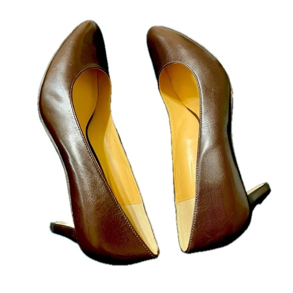 Cole Haan Classic & Comfortable Leather Pumps, Chestnut 2 1/2” Heel, SZ 8B - Picture 2 of 10